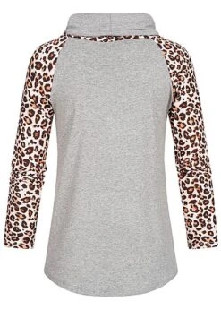 Styleboom Fashion Damen Schalkragen Longsleeve Leo Print Hell Grau Beige -ModeWelt Verkäufe 20026231 2