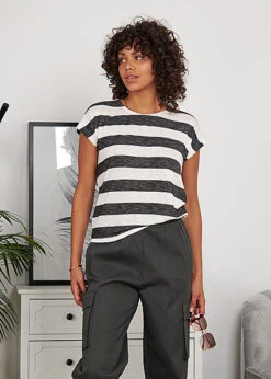 Vero Moda Damen NOOS Viskose Shirt Mit Streifen Muster Vokuhila Snow Weiss Schwarz 7 Vero Moda Damen NOOS Viskose Shirt Mit Streifen Muster Vokuhila Snow Weiss Schwarz -ModeWelt Verkäufe 21020741 2